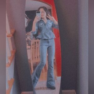 Meet your Posher, Elena